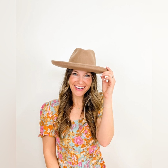 Olive & Pique Owen Pencil Brim Wool Felt Rancher Hat in Cream/Beige